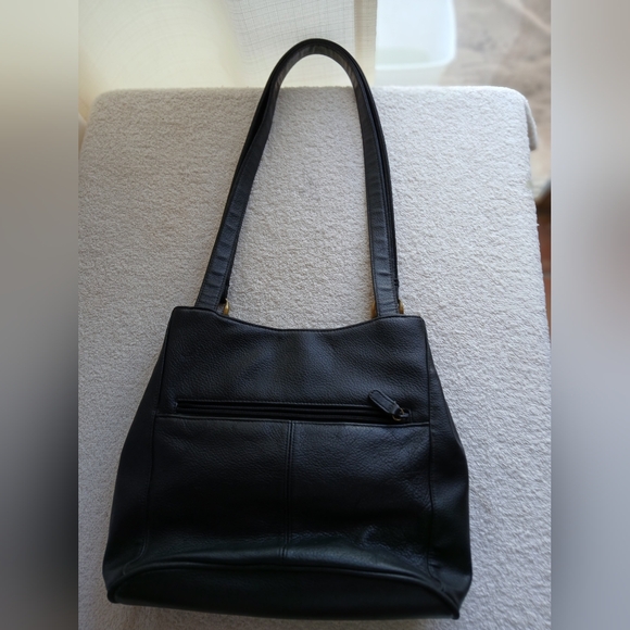 BLACK LEATHER TWO POCKET PURSE - Picture 2 of 6